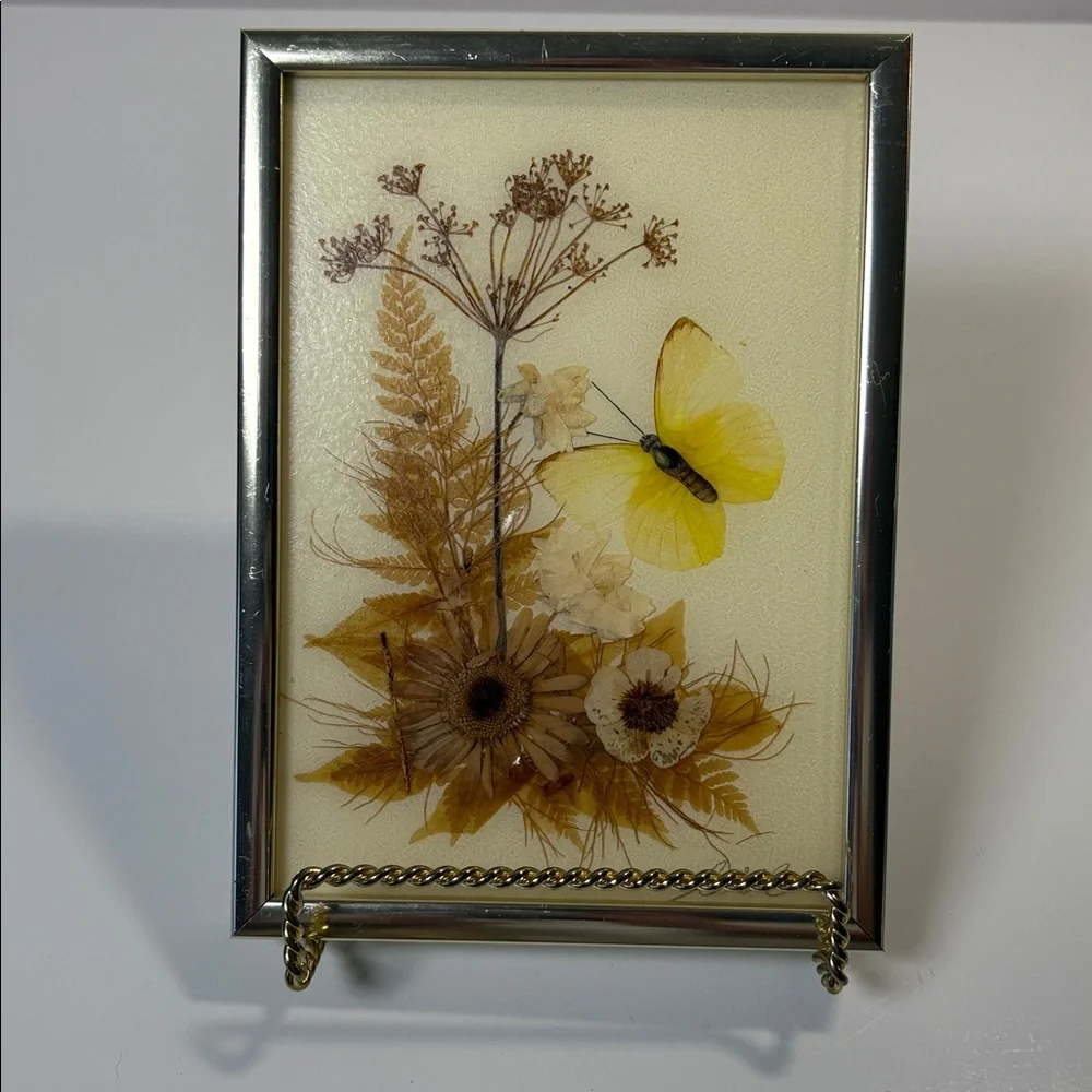 SOLD • Framed Dried Flower and Butterfly Collage Decoupage Small - Picture 2 of 12